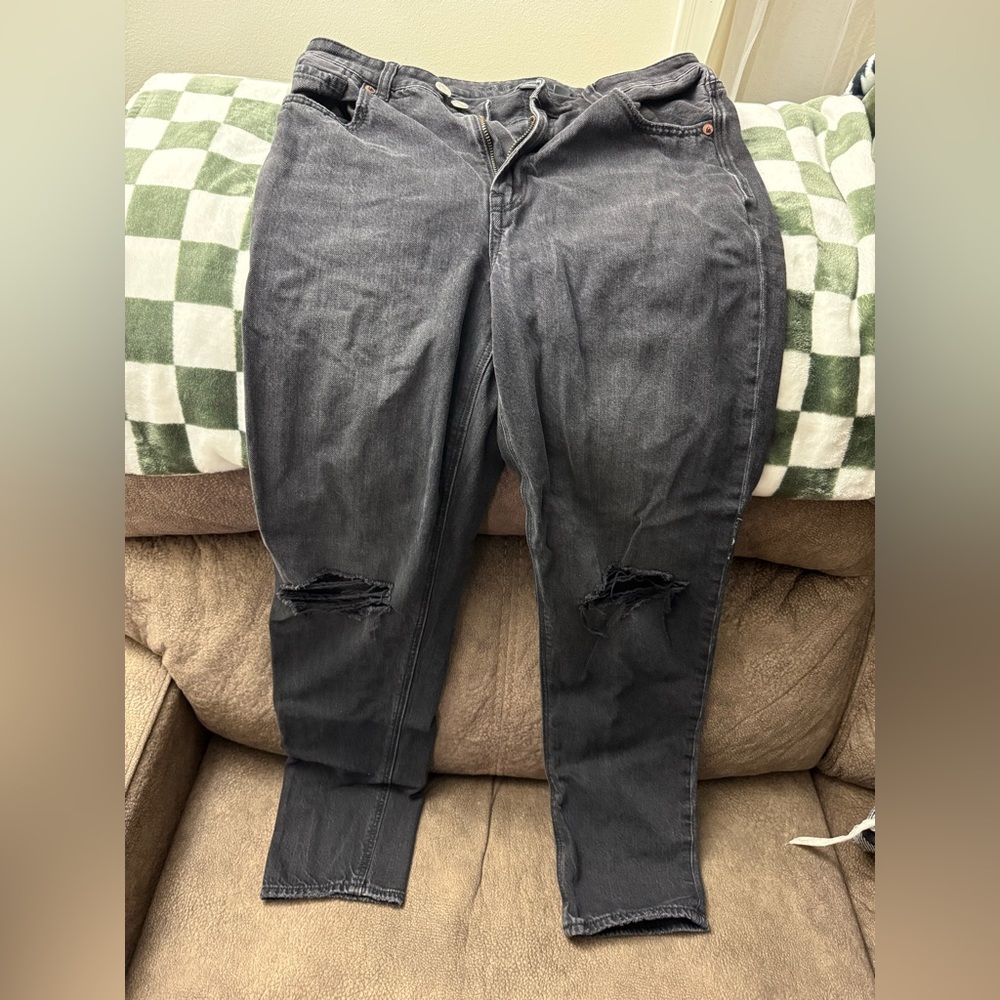 American Eagle Mom Jeans